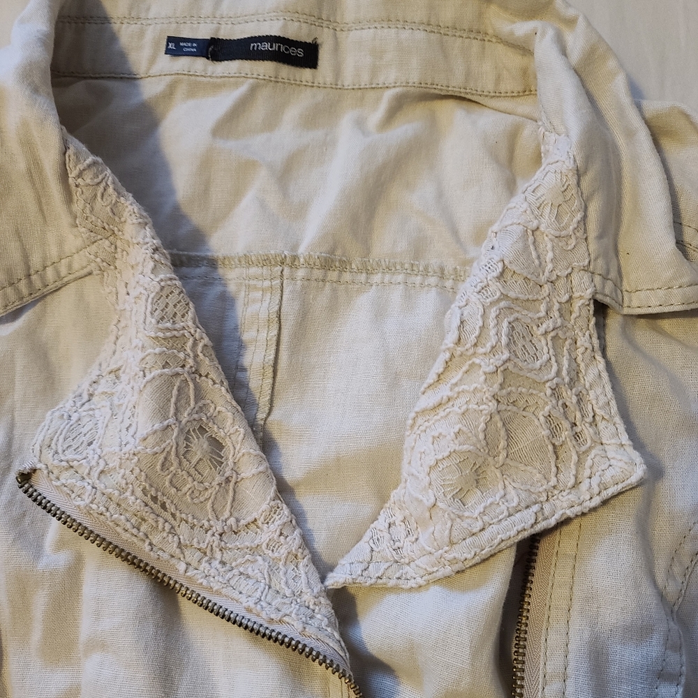 Cute light jacket - Picture 2 of 3